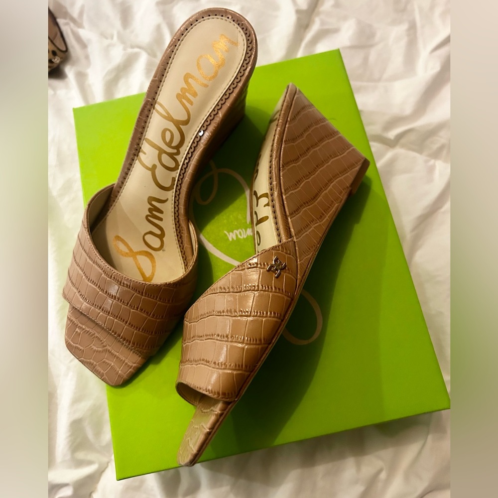 New Sam Edelman Summer Wedges - Picture 4 of 4